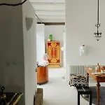 펜션 Panoramic Among Vizzini's Cacti *